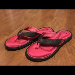 Nike flip flops